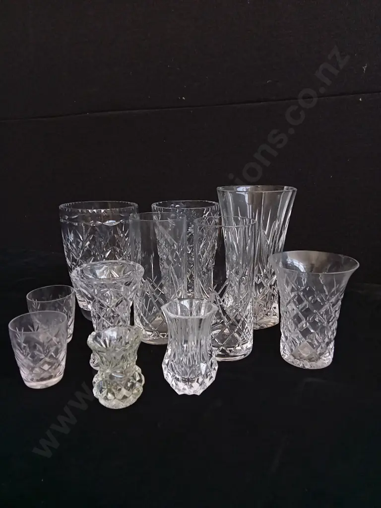 11 PIECES OF GLASSWARE MIX Image 1++