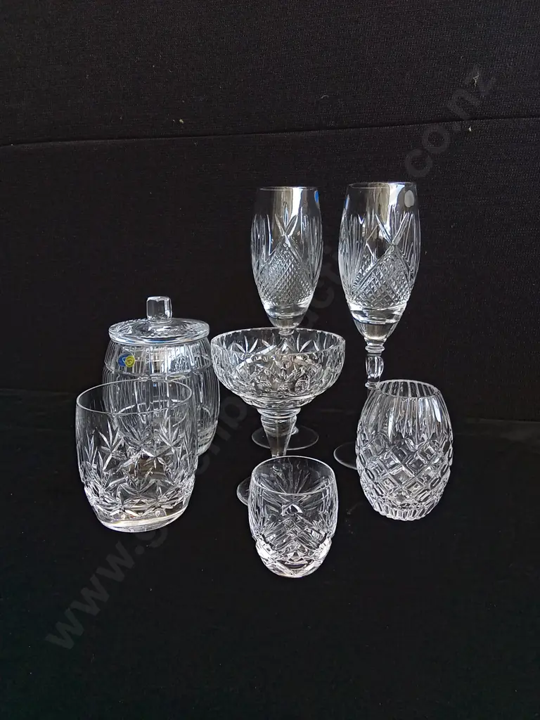 7 PIECES OF CRYSTAL MIX Image 1++