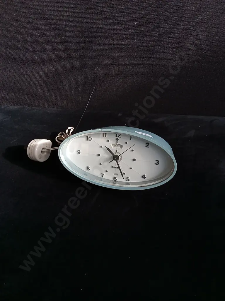 VINTAGE ELECTRIC ALARM CLOCK Image 1++