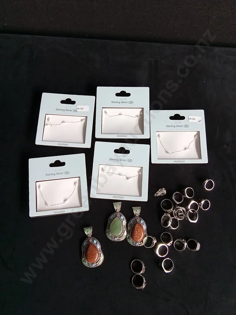 MIX OF BRAND NEW JEWELLERY Image 1++