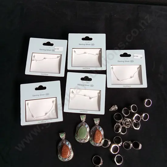 MIX OF BRAND NEW JEWELLERY