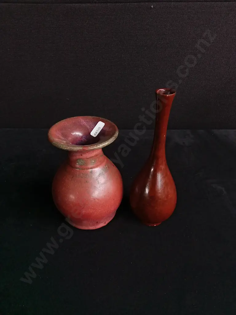 2 RED GLAZED VASES TALLEST H 22CM Image 1++