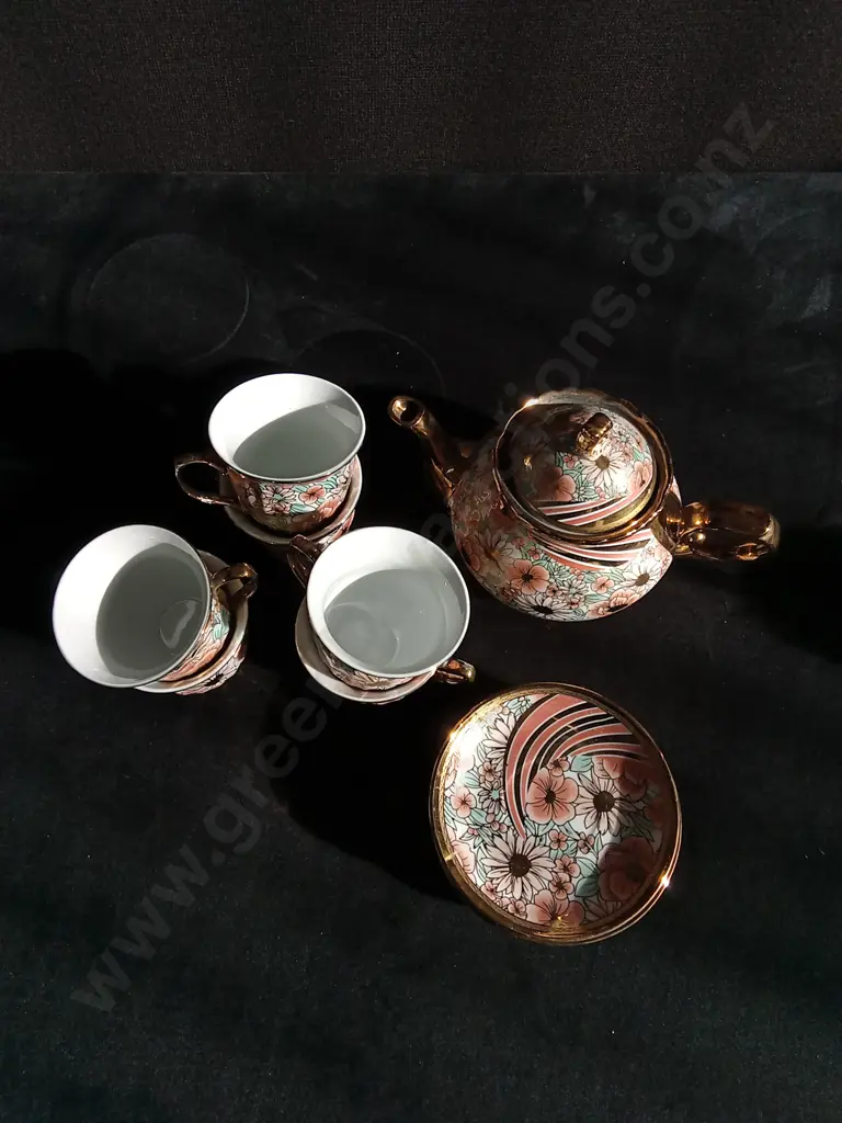 13 PIECE TEA SET Image 1++