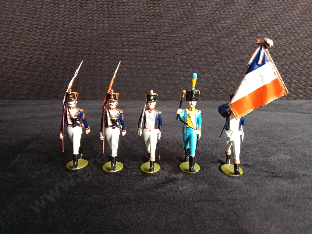 IMPERIAL PRODUCTIONS 1:32 SCALE SOLDIERS - NO.138 BOX 1 LINE INFANTRY, 1ST EMPIRE HEAD OF COLUMN BOXED Image 1++