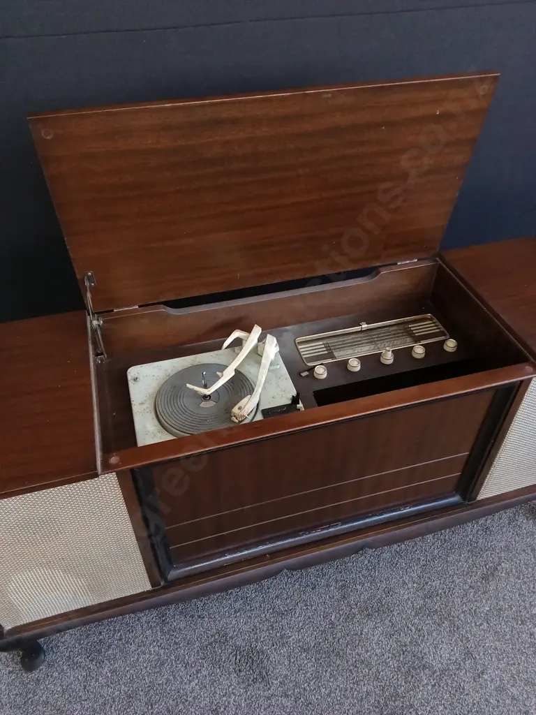 VINTAGE RADIOGRAM STEREO CONSOLE Image 1++