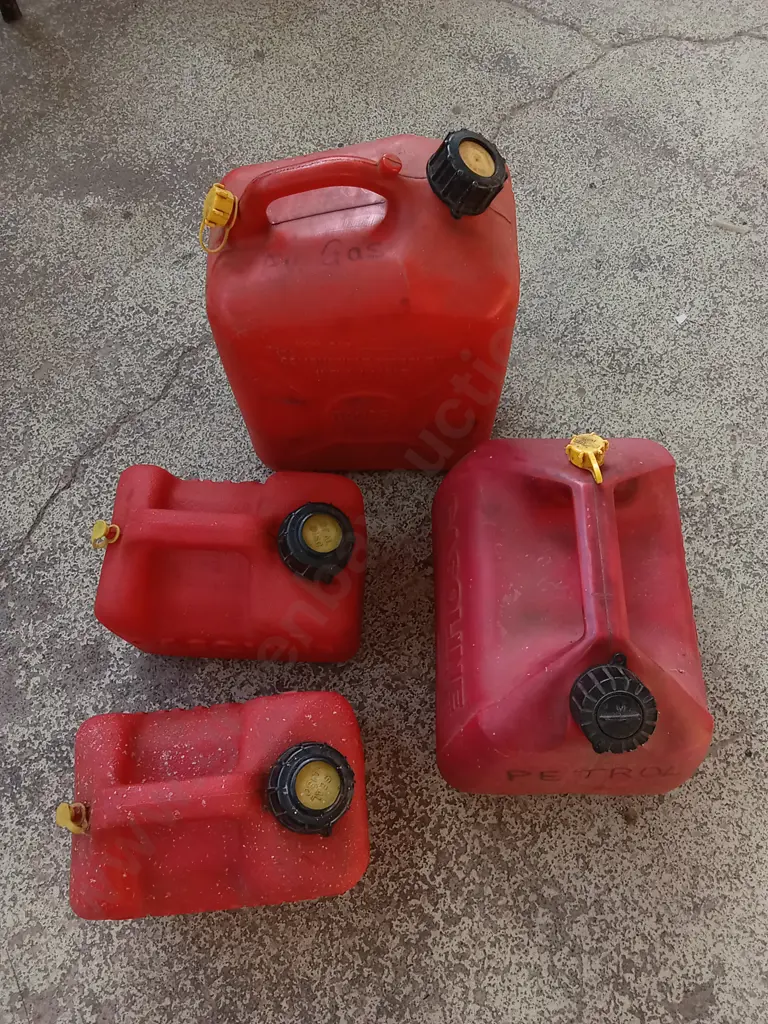 4 PLASTIC FUEL CANS Image 1++