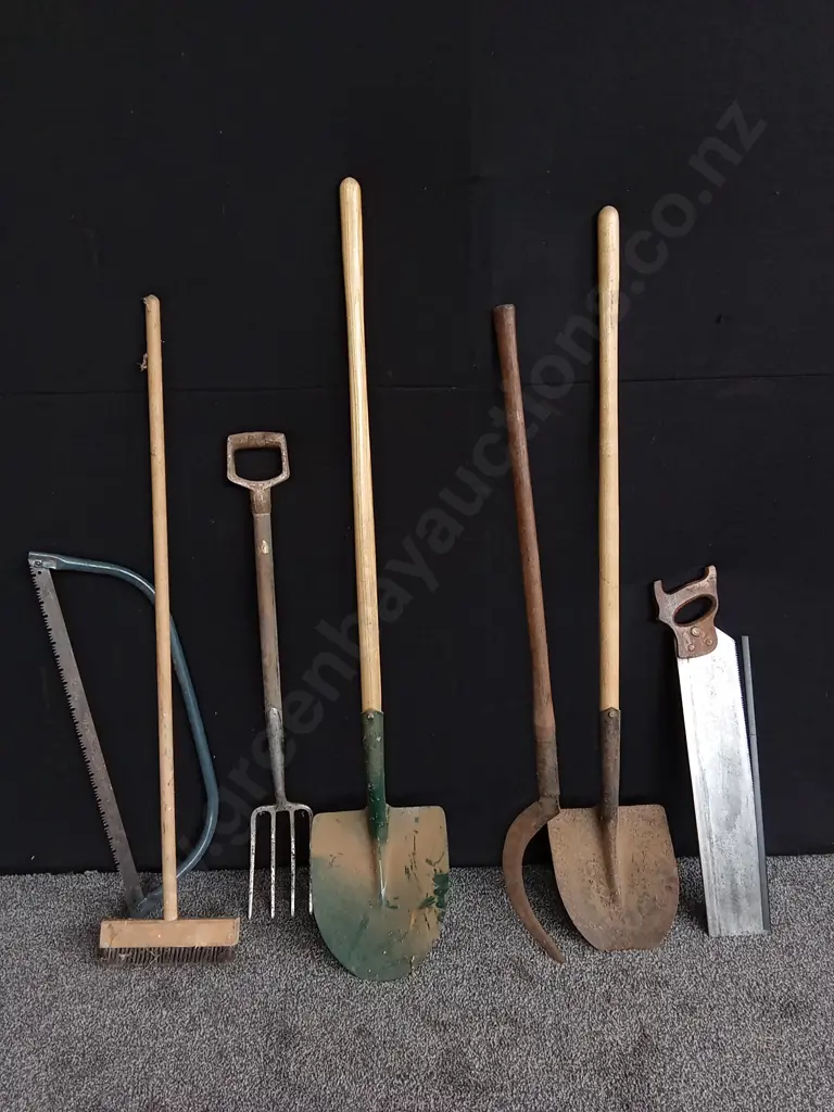 7 X GARDEN TOOLS Image 1++