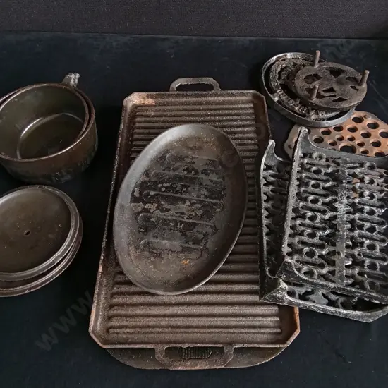 MIX OF CAST IRON PIECES