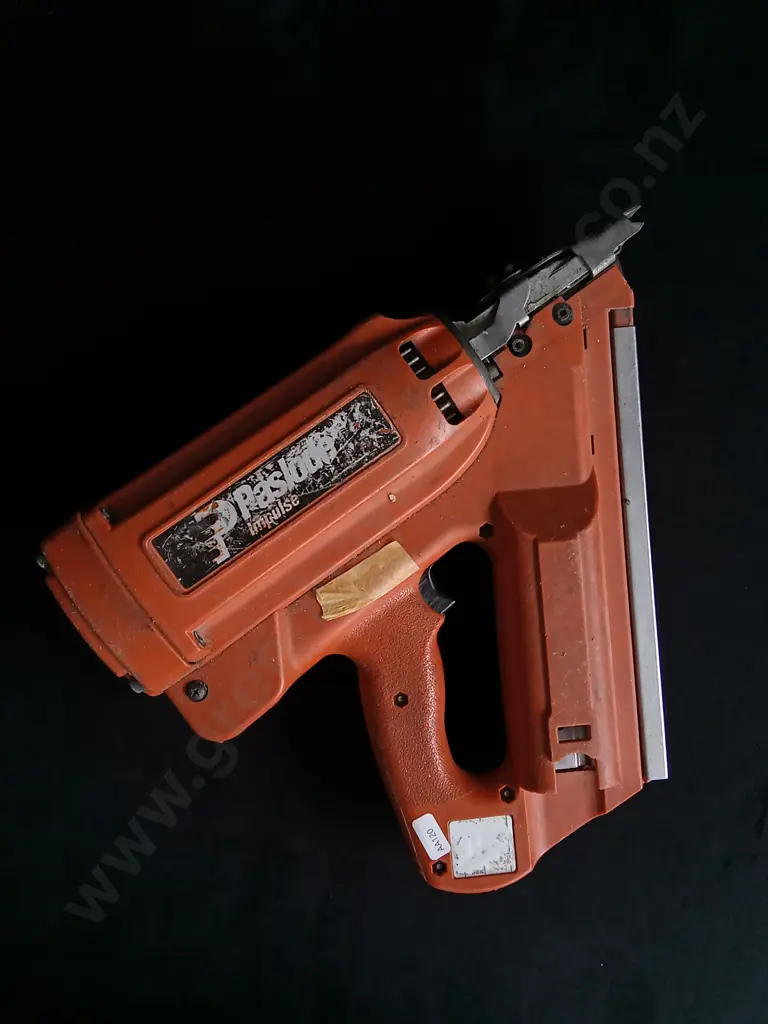 PASLODE IMPULSE GAS FRAMING NAILER Image 1++