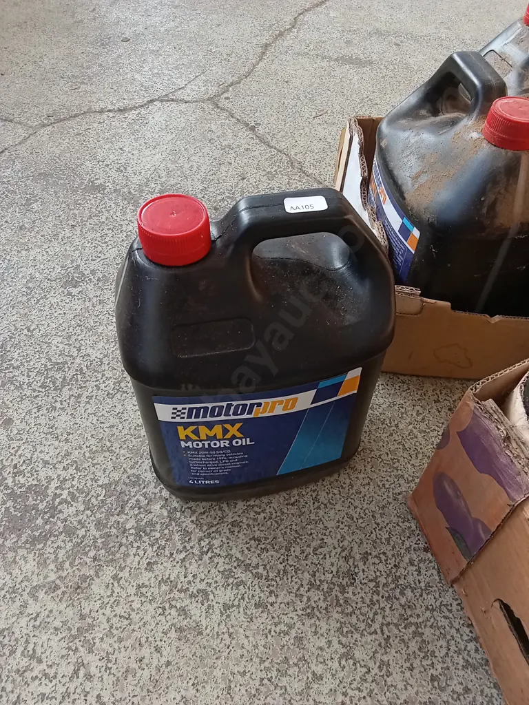 9 X 4 LITRE CONTAINERS  OF KMX 20W 50 MOTOR OIL SUIT OLDER CARS Image 1++