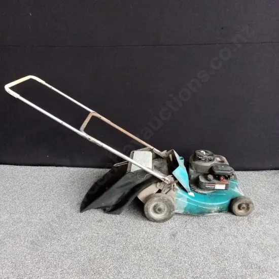 MASPORT 35 CLASSIC LAWN MOWER BRIGGS AND STRATTON ENGINE IS FREE BUT NOT STARTED