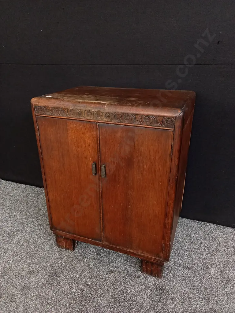 ART DECO OAK CABINET (DAMAGE ON TOP AS IN PHOTO)  H 94CM X W 72CM X D 47CM Image 1++