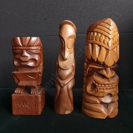 3 PIECES WOODEN HAND CARVED HAWAII AND TIKI STATUES TALLEST H 32CM