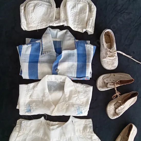 8 PIECES MIX OF VINTAGE CLOTHES AND KIDS SHOES