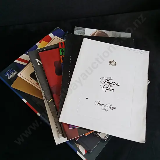 MIX OF OPERA BOOKLETS