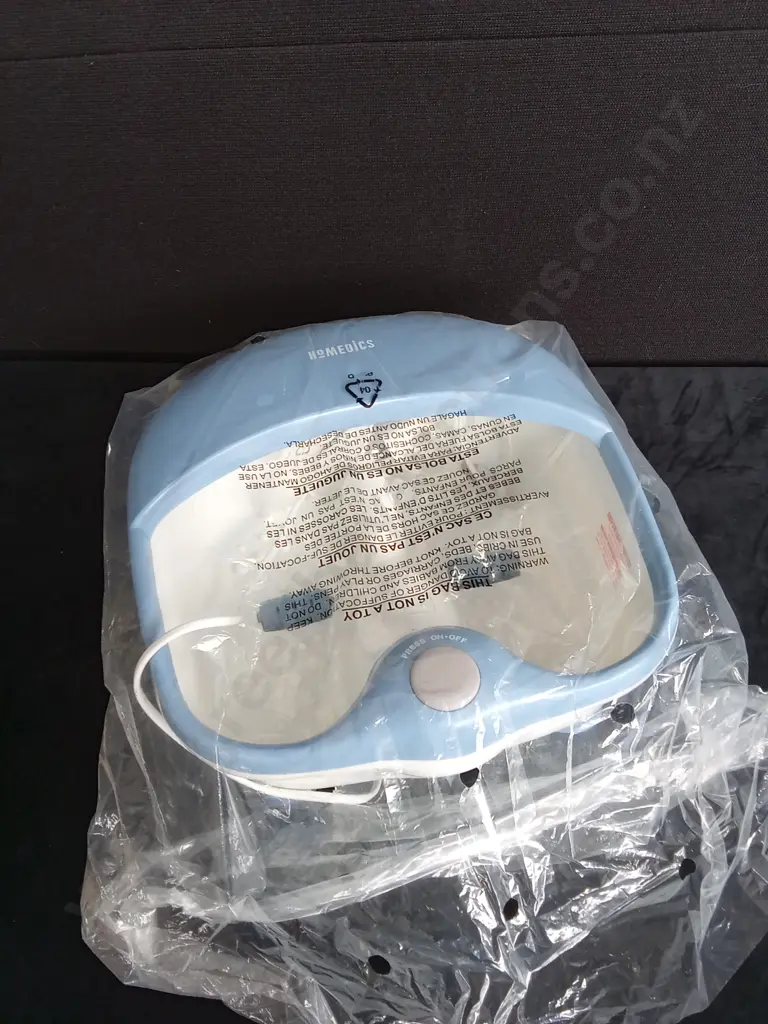 BRAND NEW MASSAGING FOOT SPA Image 1++