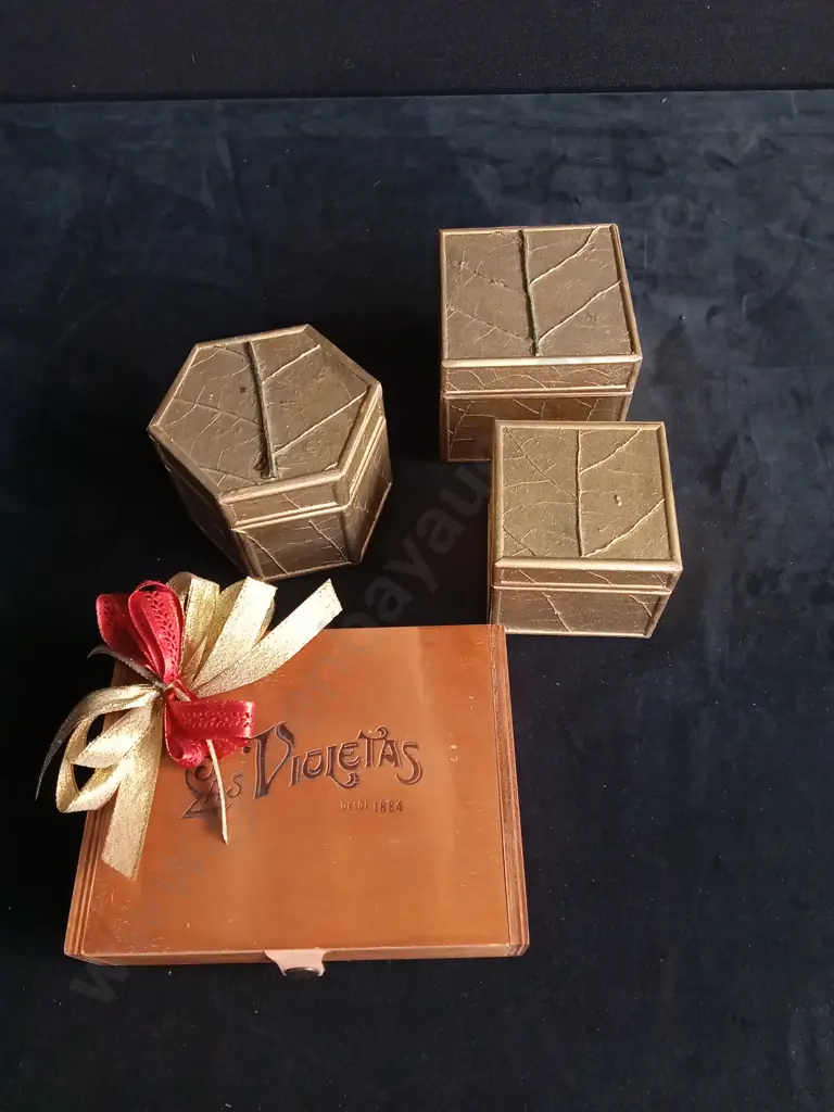 4 PIECES GIFT BOXES Image 1++