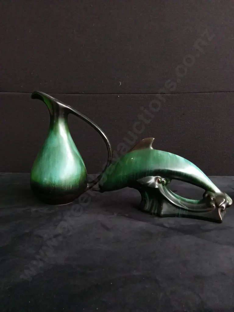 3 DECORATIVE VASES AND A DOLPHIN Image 1++