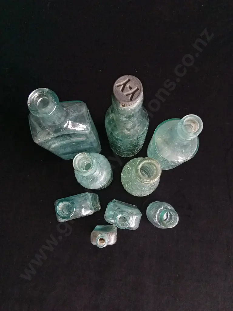 9 VINTAGE CLEAR GLASS BOTTLES Image 1++