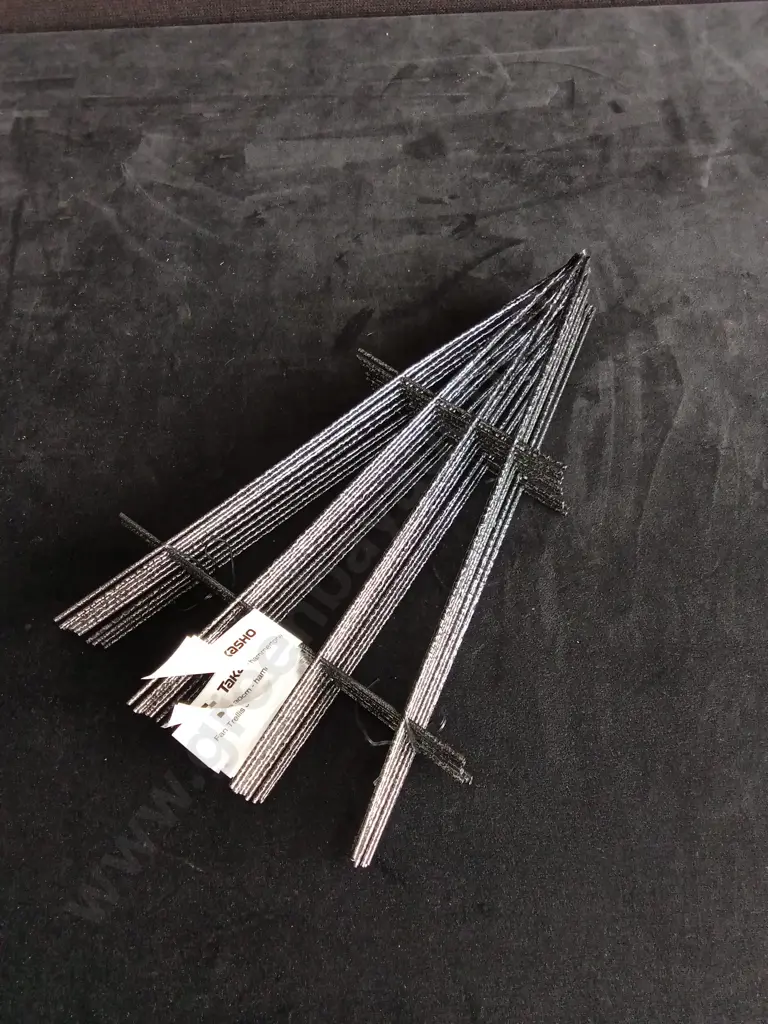 10 PIECES TAKASHO 30CM PLANT TRELLIS BRAND NEW Image 1++