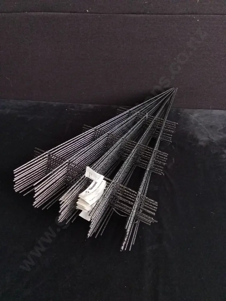 14 PIECES TAKASHO 60CM PLANT TRELLIS BRAND NEW Image 1++