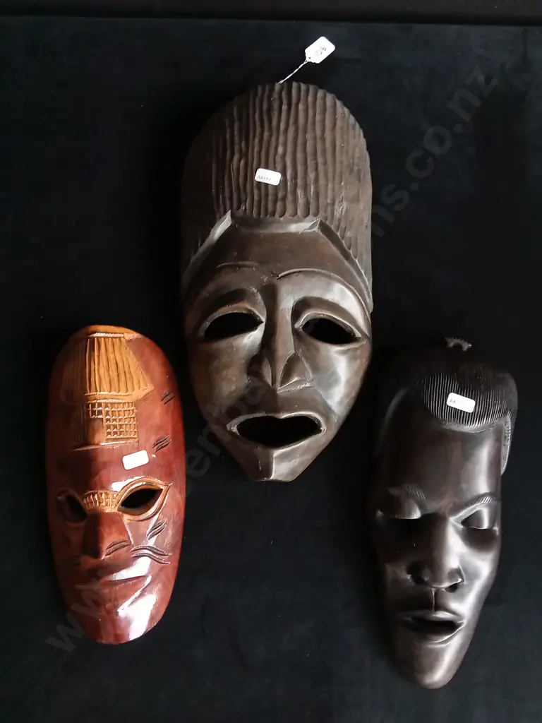 3 PIECES WOODEN AFRICAN STYLE TRIBAL MASKS Image 1++