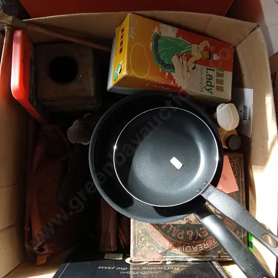 BOX OF MISCELLANEOUS ITEMS