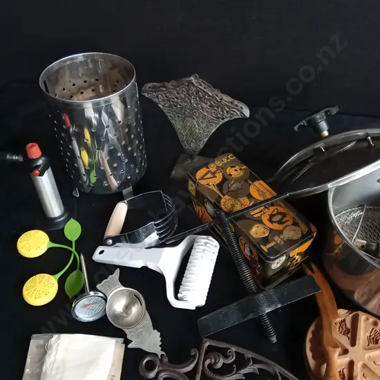 MISCELLANEOUS MIX OF ITEMS