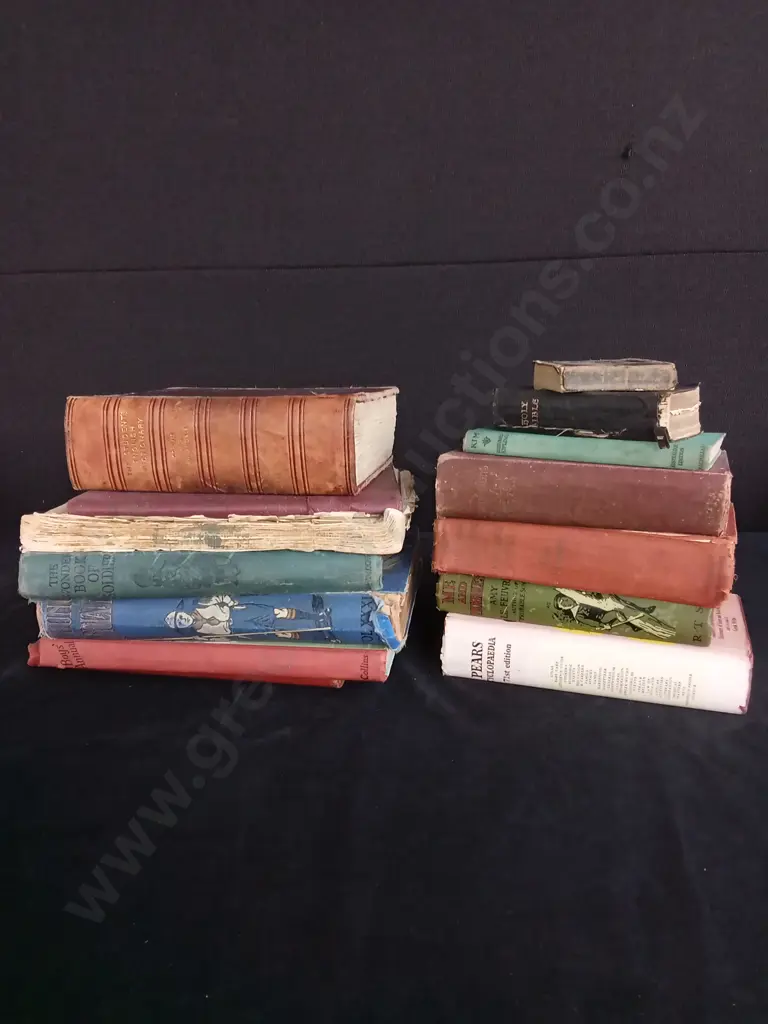 MIX OF VINTAGE BOOKS Image 1++