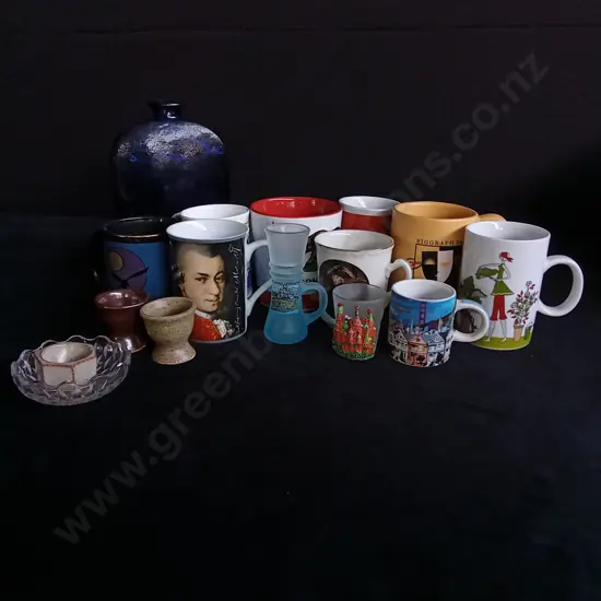 16 PIECES MIX OF MUGS AND GLASSWARE
