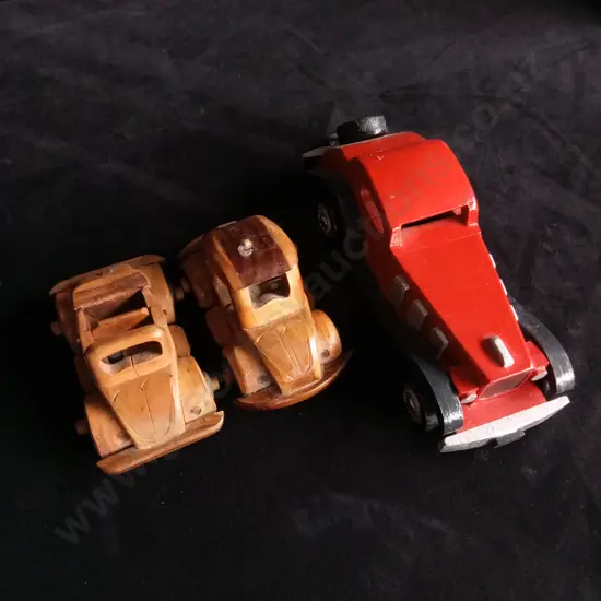 5 WOODEN VINTAGE CAR MODELS