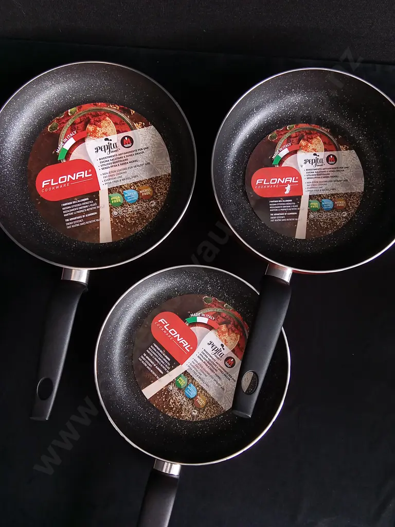 3 PIECES BRAND NEW FLONAL PEPITA GRANIT FRYING PANS Image 1++