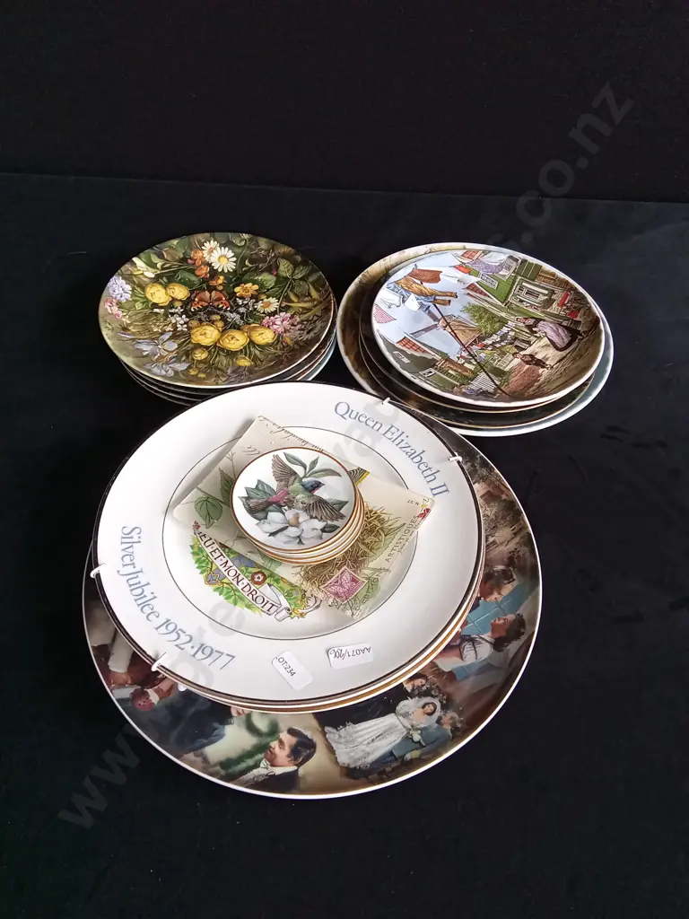 ASSORTED PLATES Image 1++