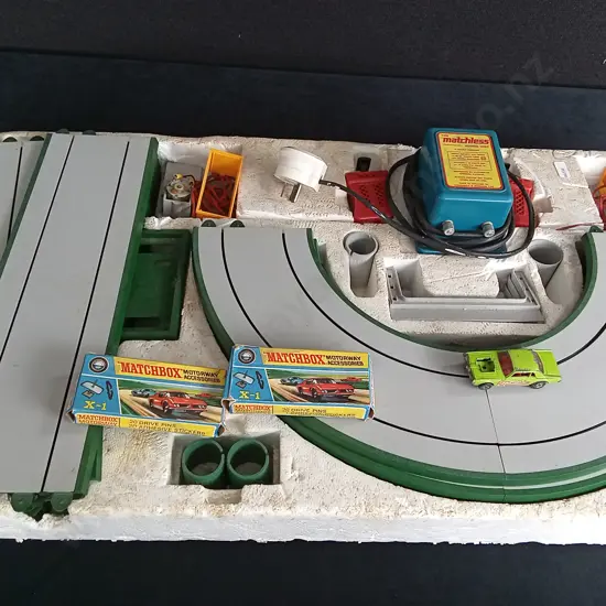 VINTAGE MATCHBOX MOTORWAY SLOT CAR TRACK SET - BOX COVER MISSING