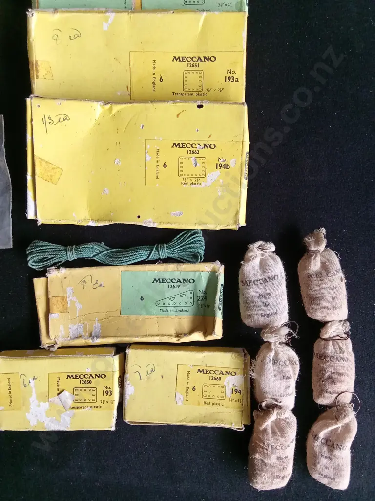 BOXED VINTAGE MECCANO PARTS - MOST BOXES FULL AND UNUSED Image 1++