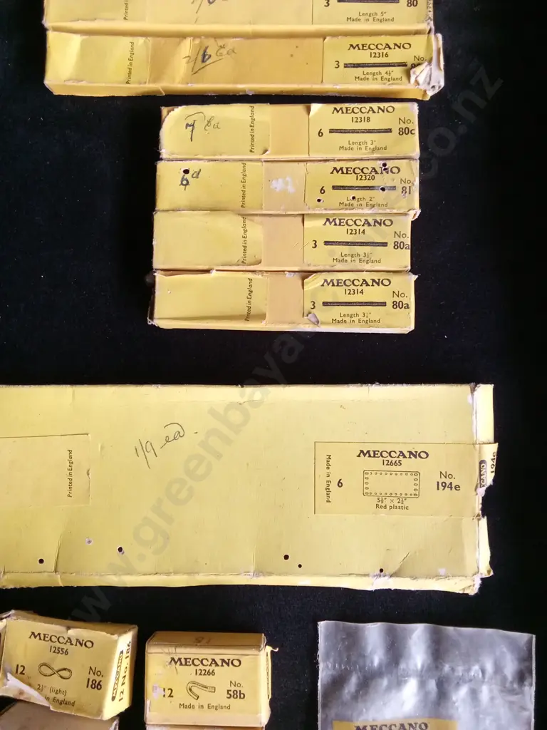 BOXED VINTAGE MECCANO PARTS - MOST BOXES FULL AND UNUSED Image 1++
