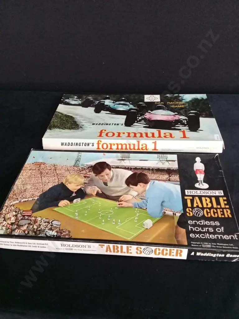 VINTAGE BOARD GAMES - WADDINGTONS FORMULA 1 AND HOLDSONS TABLE SOCCER Image 1++