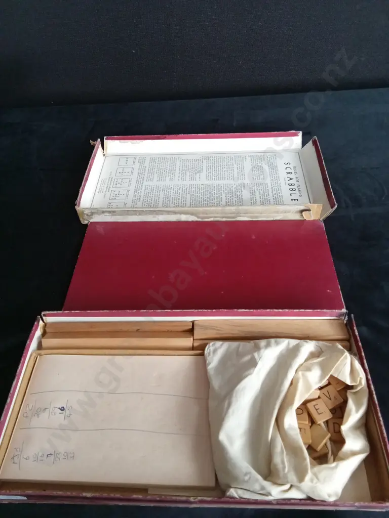 4 VINTAGE BOARD GAMES Image 1++