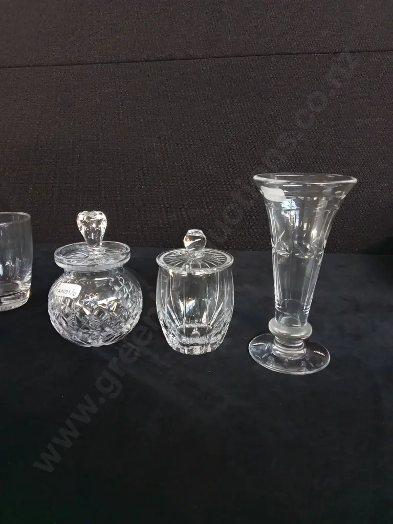 9 PIECES GLASWARE MIX Image 1++