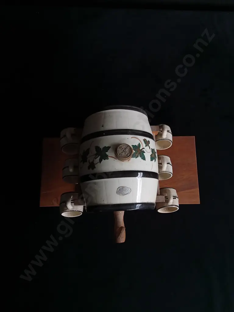 DECORATIVE CERAMIC DRINK DISPENSER SET Image 1++