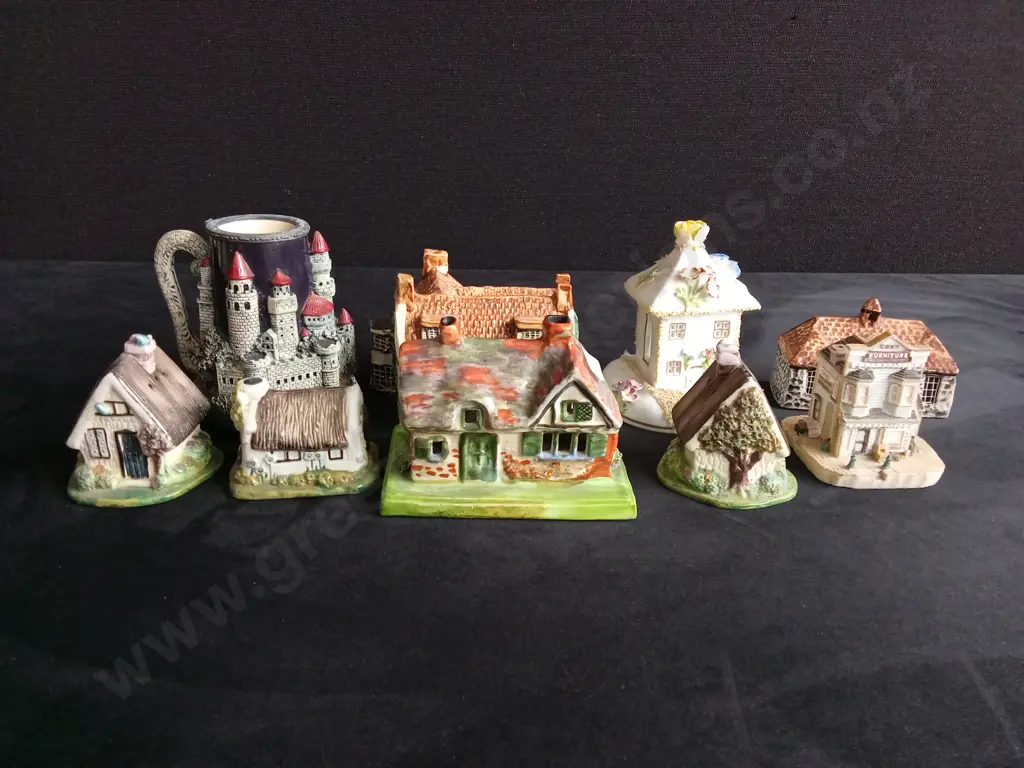 14 MINIATURE HOUSE ORNAMENTS Image 1++