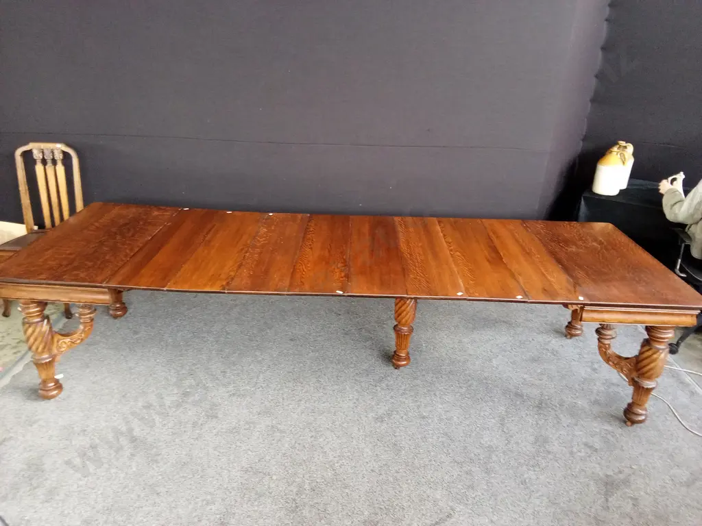 ANTIQUE WOODEN EXTENDABLE TABLE WITH 7 CHAIRS EXTENDED LENGTH 3.13M WIDTH 1.7M HEIGHT 0.74M Image 1++