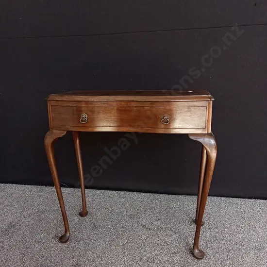 VINTAGE QUEEN ANNE STYLE LAMP TABLE H 73CM