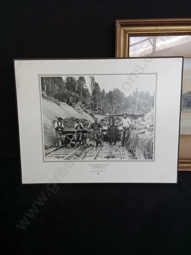 2 PIECES PRINT AND FRAMED PAINTING Image 1++