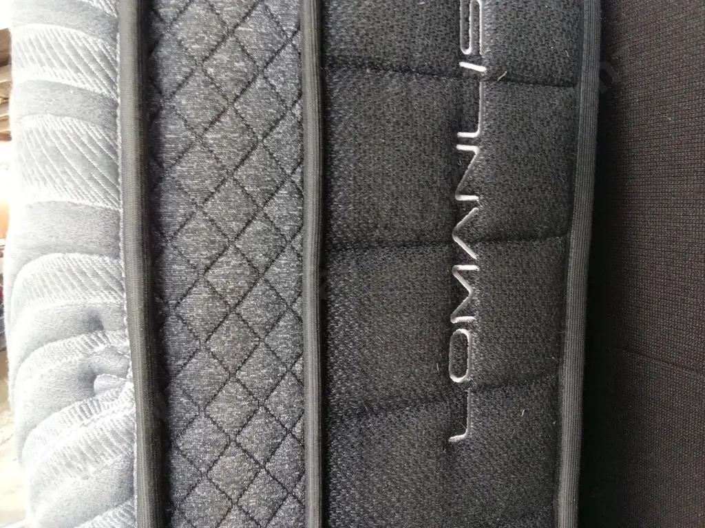 SLEEPMAX GEL MEMORY MATTRESS BY LOAMANLISA APPROX 2.2M X 1.5M Image 1++