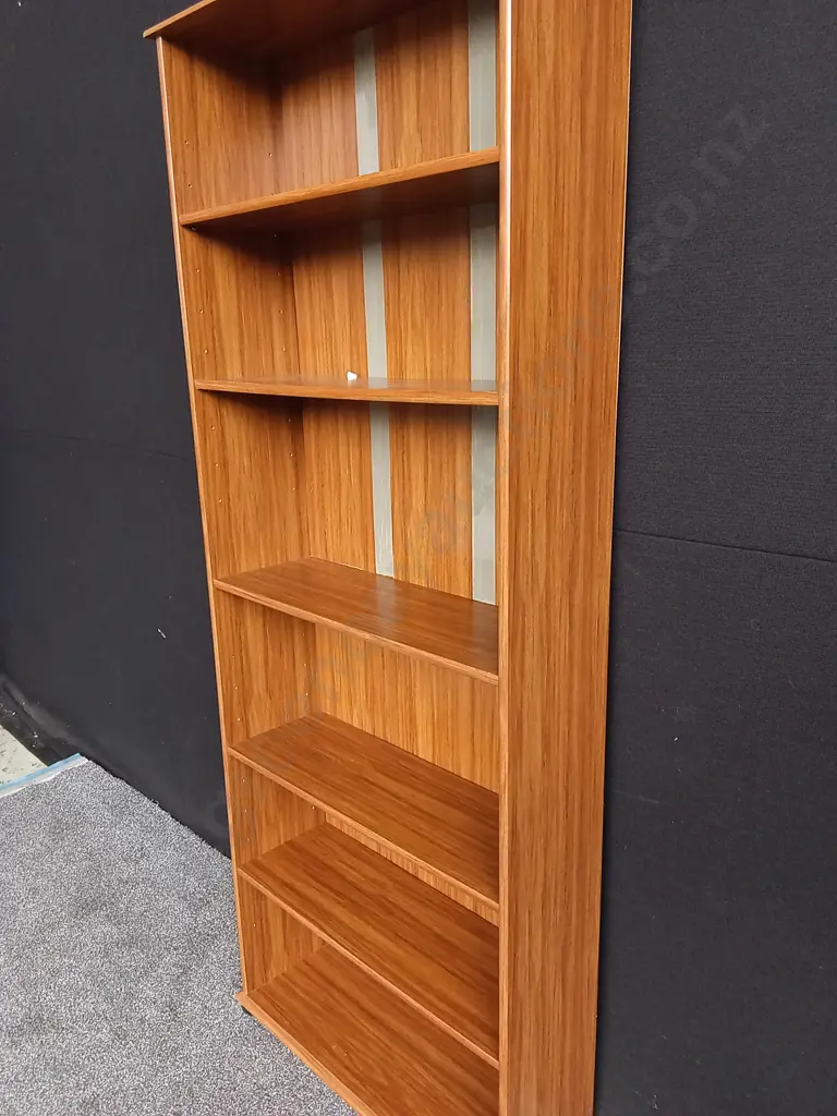 WOODEN SHELVES H 1.79M X W 70 CM X D 23CM Image 1++
