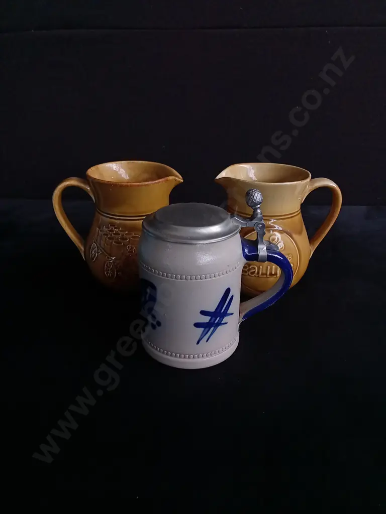 3 PIECES CERAMIC JUGS Image 1++