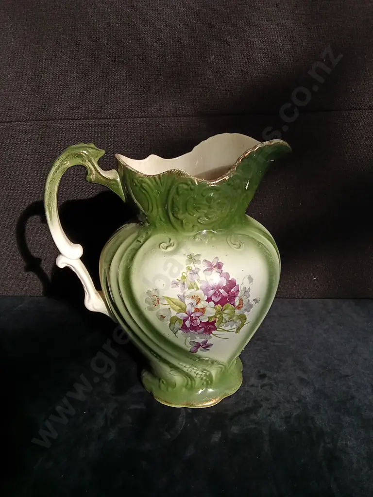 VINTAGE PORCELAIN WASH BASIN PITCHER Image 1++