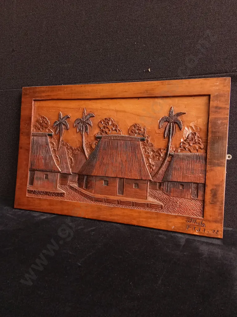 FIJIAN CARVED WOODEN WALL PLAQUE Image 1++