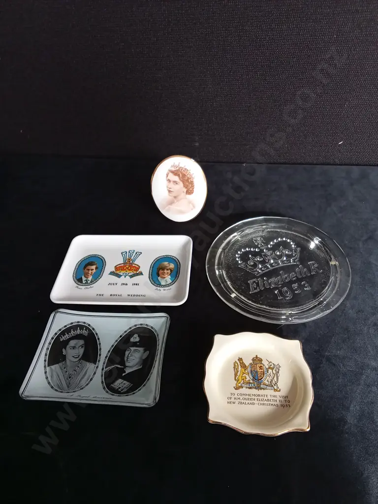 5 PIECES ROYAL FAMILY MEMORABILIA Image 1++